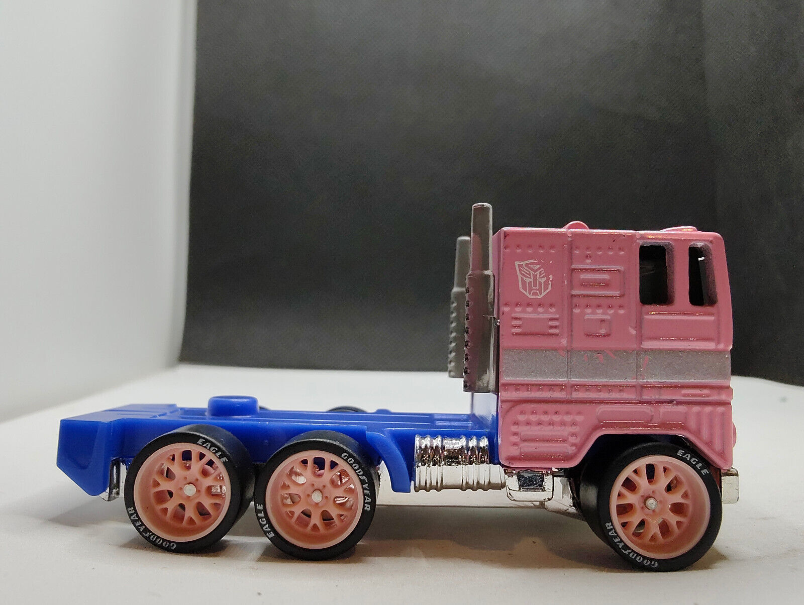 Hot Wheels x Transformers Basic Line Optimus Prime Truck Full In-Package  Image & Additional Information - Transformers News - TFW2005